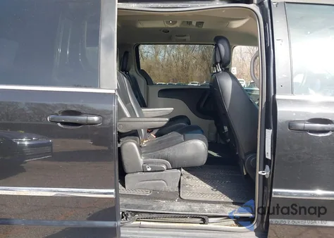 2016 Chrysler Town & Country Touring из США, поврежденный, VIN 2C4RC1BG5GR237792